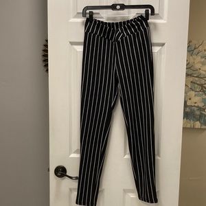 Striped print skinny pants size XS